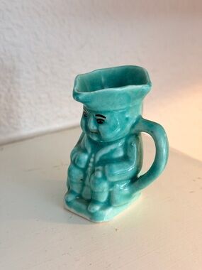 Vintage Hull Art Pottery Figural Pitcher Creamer Green Character USA 1390